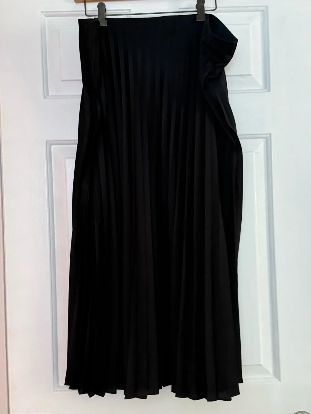 J.Crew Gwyneth Pleated Slip Skirt in Black